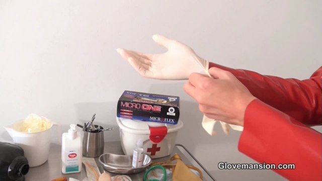 Glove Mansion – Medical latex gloves JOI. Starring Fetish Liza