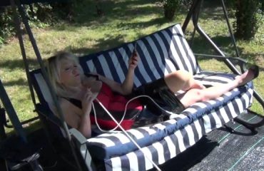 Mistress Zena – Whipping My Slave In The Sunshine [Caning]