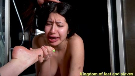 Kingdom_of_feet_and_slaves__TOE_SUCKING_2022__Worshipping_her_Goddess_in_the_Showers._Starring_Goddess_Dominique_00002