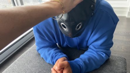 Lord_Goddess_Maria_-_Face_Slapping_and_Foot_Worship.mp4.0002
