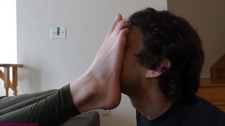 Filth_Fetish_Studios_-_Feet_Bigger_Than_Your_Face._Starring_Princess_Chelsea.mp4.0001