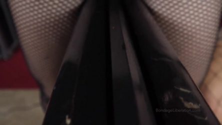 Pussy Splitting Device – Elise Graves and An Li – Elise’s Pussy is Tormented on a Bondage Horse – An Li Delights in Tormenting Elise’s Sensitive Nipples