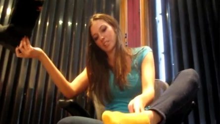 Crudelis Amator Ballbusting Fetish - Bratty Bunny - Gross City Feet Crudelis Amator Ballbusting Fetish – Bratty Bunny – Gross City Feet