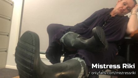 Mistress Riki – My Pathetic Little Useless Slave