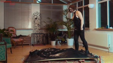MistressEvilyne_-_Under_Presure.mp4.0001