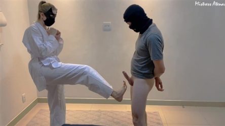 Mistress Atenas Release 2021 Demonstration of Taekwondo kicks in balls and footjob Mistress Atenas Release 2021 Demonstration of Taekwondo kicks in balls and footjob
