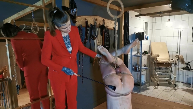 Miss Melisande Sin – Live From The Dungeon Video Exclusive To My Fans. Starring Obey Melissa