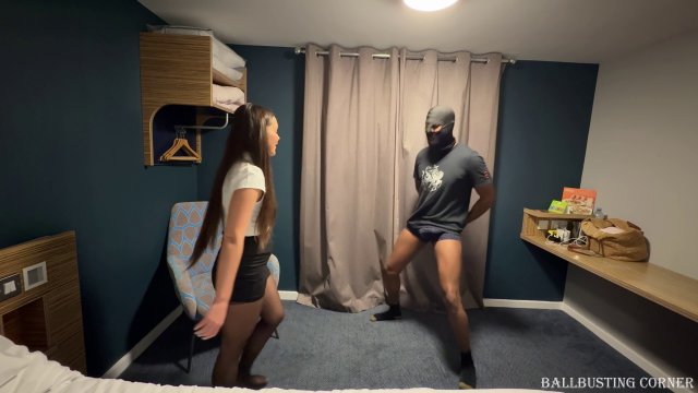 Ballbusting corner - Louise - Ballbusting for promotion 00002
