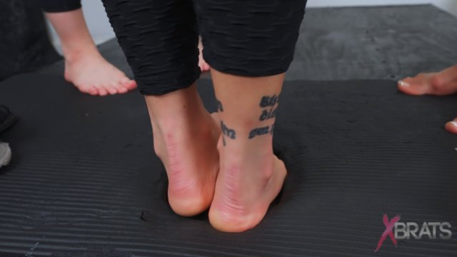 Bratty Foot Girls - Sunshine Josie Indica - REAL Stink 80 00002 Bratty Foot Girls - Sunshine Josie Indica - REAL Stink 80 00002
