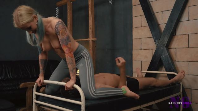 Cruel Anette – Hot Pussy On His Face