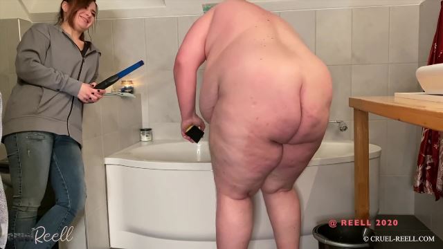 Cruel Reell hard ballbusting mistress – Jingle Bells Punishment