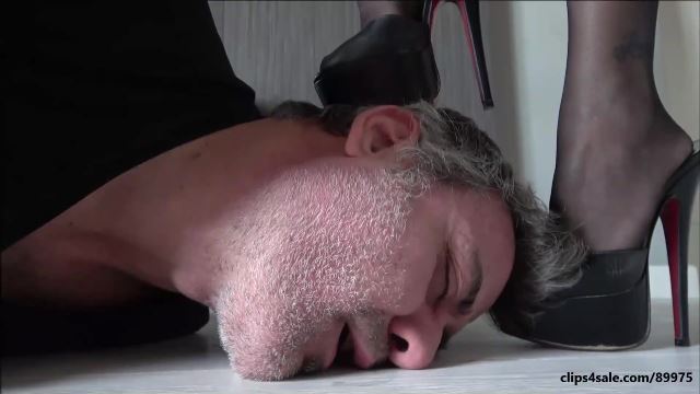 - Custom clip - BRUTAL face slapping, spitting 00000 Custom clip - BRUTAL face slapping, spitting - 00000