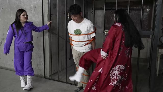 Faceslpping and Ballbusting of Japan Bad Girls - 00002