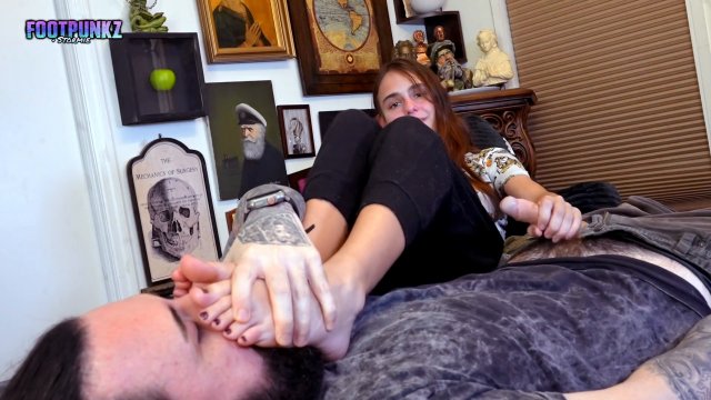 Footpunkz - Petite Amateur Stormie Footpunkz - Petite Amateur Stormie