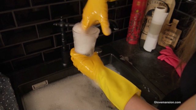 GloveMansion - Soapy Dishwashing Fun (MP4) 00000 GloveMansion - Soapy Dishwashing Fun (MP4) - 00000