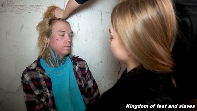 KINGDOM OF FEET AND SLAVES femdom lezdom - Meeting with a nasty bum part1 00001