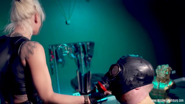 MISS PARIS HAMBURG slave humiliated by mistress: My Slave Pig Does Everything I Want