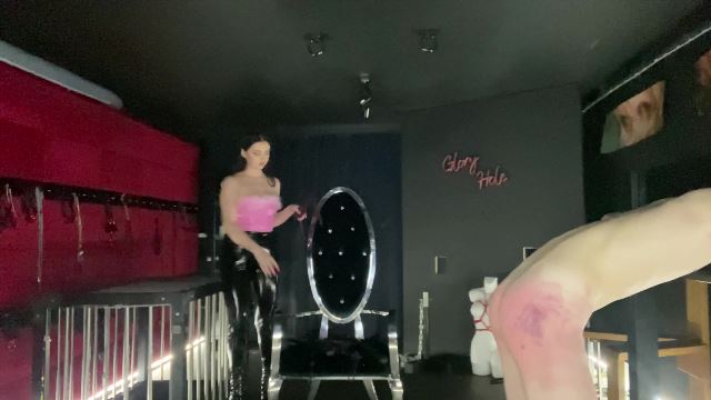 Mistress Glamorous: Sadistic Mistress Whipping Her Slave