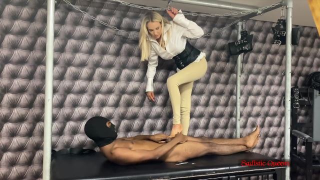 Sadistic Queens – Lady Dark Angel – Stomped All Over