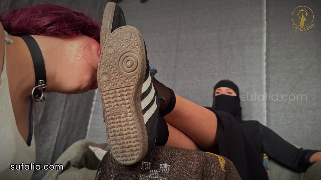 Sufalia - Yasmin dominates Ghizo - Seductive Gaze and Worshipped Soles 00001 Sufalia - Yasmin dominates Ghizo - Seductive Gaze and Worshipped Soles - 00001