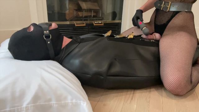 Tess NYC – The Master Bedroom Tess NYC – The Master Bedroom