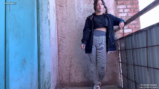 0025RB Lick my stinky armpits slave! Do you also want to lick Bertie