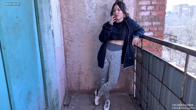 WildCats – My domestic slave washes the dishes and does the cleaning around the house