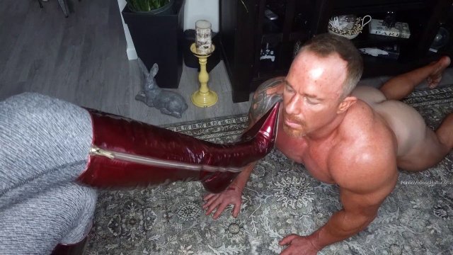 World Goddess - Teasing the loser with my sexy boots! *CUSTOM CLIP*! -  00000