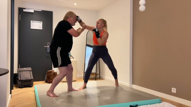 World of Natalie Pauer - Kickboxing: face punching belly punching leg punching 00001 World of Natalie Pauer - Kickboxing: face punching belly punching leg punching - 00001