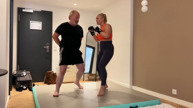 World of Natalie Pauer - Kickboxing: face punching belly punching leg punching 00002 World of Natalie Pauer - Kickboxing: face punching belly punching leg punching 00002