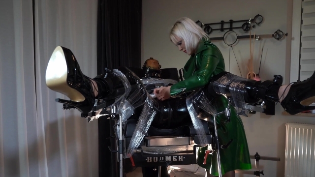 Baroness mistress humilate slave: Exposed in Latex III