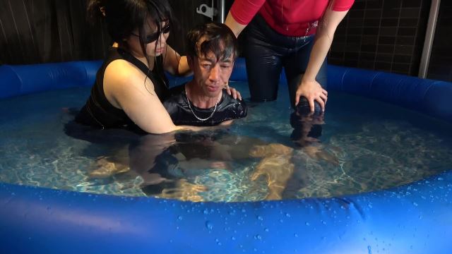 cruel JP woman – WATER WRESTLING _ round 3