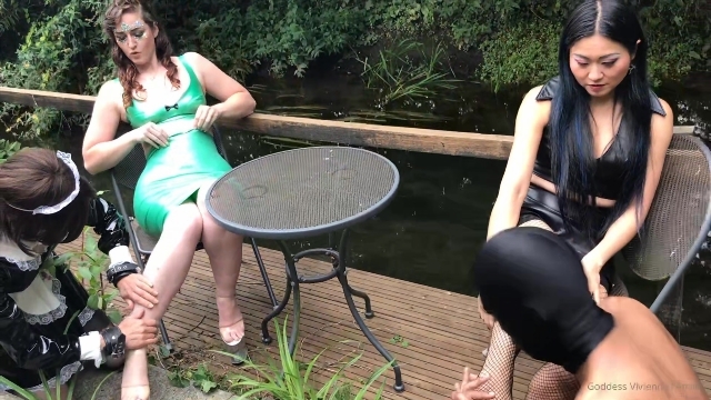 VIVIENNE LAMOUR femdom foot slave: 15 MINS OF LUXURY WITH TWO GODDESSES AND THEIR TOYS