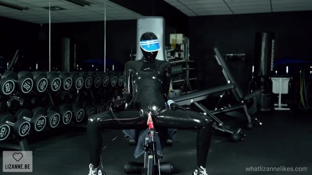 Lizanne – 00251 – Workout pleasures