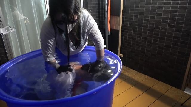 cruel JP woman - cruel discipline underwater