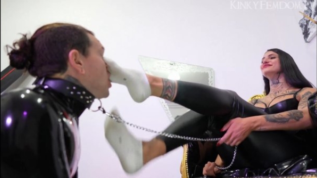 Kinky Femdom – Dirty Sock Worship 4K ft Italian Mistress Dula Slave Maz Morbid