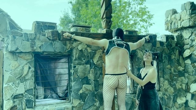 Stapana Zeida DFC – GOTHIC crucifixtion – GNAWING BITES